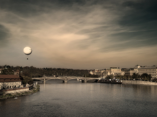 Baloon over the Vltava