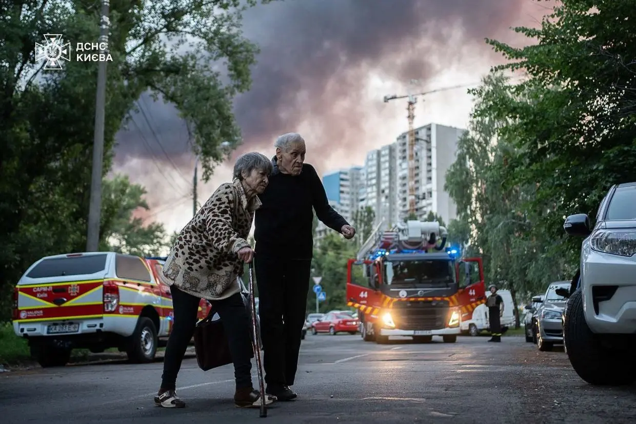 Nad Kyjivom znovu tma: keď rakety vyvracajú slovenské lži