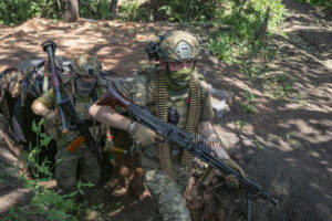 Ukrajina krváca aj za nás. Len my zatvárame oči